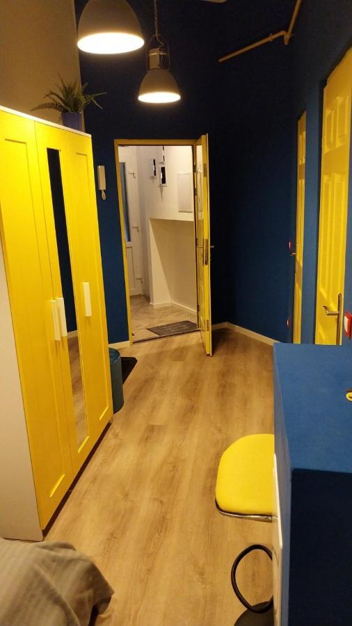 Yellow Blue Apartment Budapest Bagian luar foto